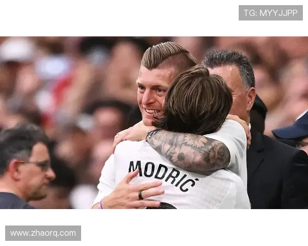 斯基拉:皇马有意罗德里,曼城已经向球员开出新合同 斯基拉:皇马有意罗德里,曼城已经向球员开出新合同